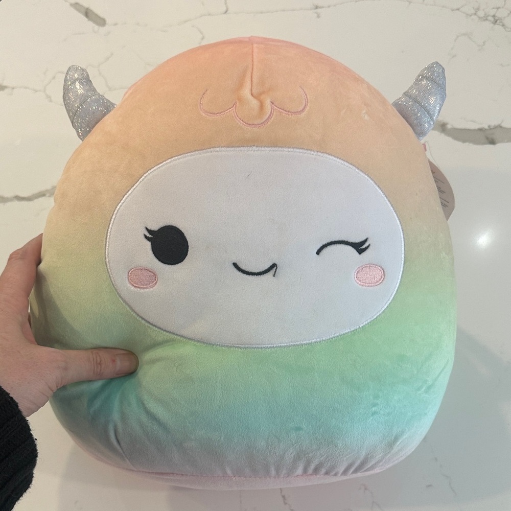 Squishmallow Yara Rainbow Yeti Pink and Green Plush with Horns NWT 12”